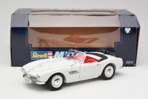 BMW 507 Touring Sport Feather White Revell 1:18 8810 Fém – 8. kép a 8-ből