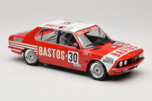 BMW 528i E28 #30 D. Quester / A. Hahne / E. Joosen 24 Hours of Spa Winner 1982 IXO 1:18 18RMC182A Fém – 4. kép a 6-ből
