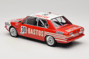 BMW 528i E28 #30 D. Quester / A. Hahne / E. Joosen 24 Hours of Spa Winner 1982 IXO 1:18 18RMC182A Fém – 5. kép a 6-ből