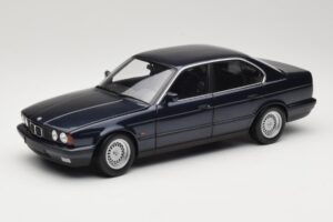 BMW 535i E34 Blue Metallic Minichamps 1:18 100024004 Fém