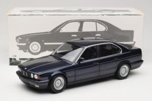 BMW 535i E34 Blue Metallic Minichamps 1:18 100024004 Fém – 8. kép a 8-ből