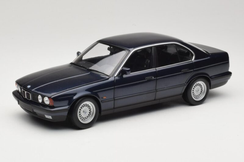 BMW 535i E34 Blue Metallic Minichamps 1:18 100024004 Fém