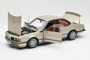 BMW 635 CSi E24 Bronzit Beige Metallic AUTOart 1:18 70523 Fém – 2. kép a 8-ből