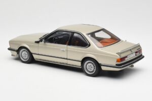 BMW 635 CSi E24 Bronzit Beige Metallic AUTOart 1:18 70523 Fém – 7. kép a 8-ből