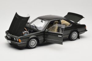 BMW 635 CSi E24 Malachit Green Metallic AUTOart 1:18 70522 Fém – 2. kép a 8-ből