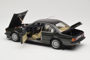 BMW 635 CSi E24 Malachit Green Metallic AUTOart 1:18 70522 Fém – 5. kép a 8-ből