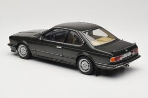 BMW 635 CSi E24 Malachit Green Metallic AUTOart 1:18 70522 Fém – 7. kép a 8-ből