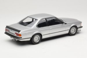 BMW 635 CSi E24 Ezüst Minichamps 1:18 155028107 Fém – 2. kép a 6-ből