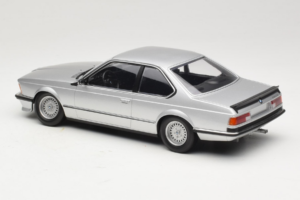 BMW 635 CSi E24 Ezüst Minichamps 1:18 155028107 Fém – 5. kép a 6-ből