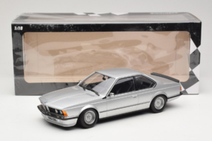 BMW 635 CSi E24 Ezüst Minichamps 1:18 155028107 Fém – 6. kép a 6-ből