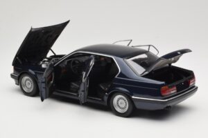 BMW 730i E32 Kék Metallic Minichamps 1:18 100023006 Fém – 5. kép a 8-ből