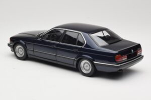 BMW 730i E32 Kék Metallic Minichamps 1:18 100023006 Fém – 7. kép a 8-ből