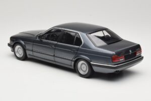 BMW 730i E32 Grey Metallic Minichamps 1:18 100023005 Fém – 7. kép a 8-ből