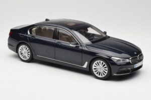 BMW 750Li F02 Imperial Blue Paragon 1:18 80432405586 Fém – 6. kép a 8-ből
