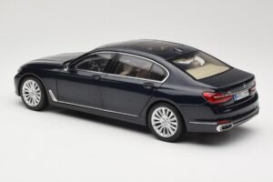 BMW 750Li F02 Imperial Blue Paragon 1:18 80432405586 Fém – 7. kép a 8-ből