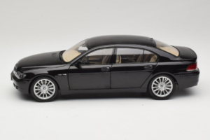 BMW 760Li E66 Individual Fekete Kyosho 1:18 08573RB Fém – 4. kép a 8-ből