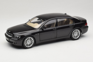 BMW 760Li E66 Individual Fekete Kyosho 1:18 08573RB Fém