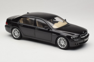 BMW 760Li E66 Individual Fekete Kyosho 1:18 08573RB Fém – 6. kép a 8-ből