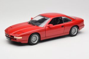 BMW 850Ci E31 Brilliant Red Revell 1:18 8827 Fém