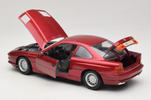 BMW 850i E31 Piros Tchibo 1:18 36157 Fém – 5. kép a 8-ből