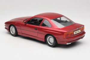 BMW 850i E31 Piros Tchibo 1:18 36157 Fém – 7. kép a 8-ből