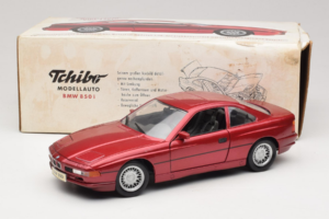 BMW 850i E31 Piros Tchibo 1:18 36157 Fém – 8. kép a 8-ből