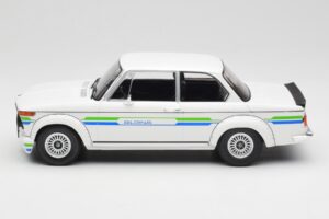 BMW Alpina 2002 E10 Turbo Fehér MCG 1:18 MCG18409-R Fém – 3. kép a 6-ből