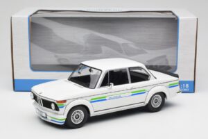 BMW Alpina 2002 E10 Turbo Fehér MCG 1:18 MCG18409-R Fém – 6. kép a 6-ből