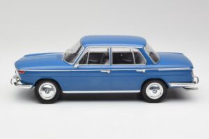 BMW 2000 Tilux E120 Caribe Kék MCG 1:18 MCG18291 Fém – 3. kép a 6-ből