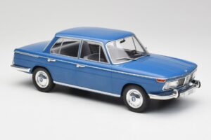 BMW 2000 Tilux E120 Caribe Kék MCG 1:18 MCG18291 Fém – 4. kép a 6-ből
