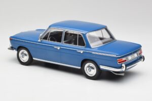 BMW 2000 Tilux E120 Caribe Kék MCG 1:18 MCG18291 Fém – 5. kép a 6-ből