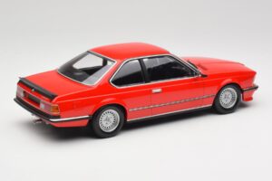 BMW 635 CSi E24 Piros Kereskedői Kiadás Minichamps 1:18 80435B5D026 Fém – 2. kép a 6-ből