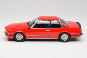 BMW 635 CSi E24 Piros Kereskedői Kiadás Minichamps 1:18 80435B5D026 Fém – 3. kép a 6-ből