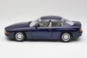 BMW E31 850i Mauritius Kék Maisto 1:18 438813100299 Fém – 4. kép a 8-ből