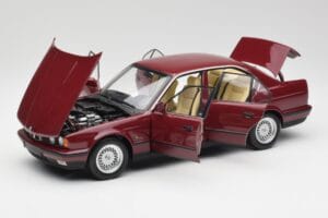 BMW 535i E34 Piros Minichamps 1:18 100024002 Fém – 2. kép a 8-ből