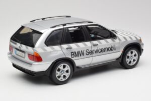 BMW X5 E53 3.0d Service Mobil Kyosho 1:18 80430305646 Fém – 3. kép a 8-ből