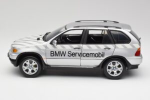 BMW X5 E53 3.0d Service Mobil Kyosho 1:18 80430305646 Fém – 4. kép a 8-ből