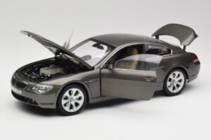 BMW 6 E63 Coupe Világos Bronz Kyosho 1:18 80430153283 Fém – 2. kép a 8-ből