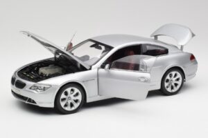 BMW 645Ci E63 Ezüst Kyosho 1:18 80430153285 Fém – 2. kép a 8-ből