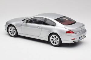 BMW 645Ci E63 Ezüst Kyosho 1:18 80430153285 Fém – 7. kép a 8-ből