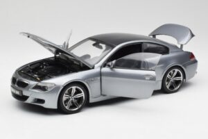BMW M6 E63 Silver Szürke Kyosho 1:18 08703GR Fém – 2. kép a 8-ből