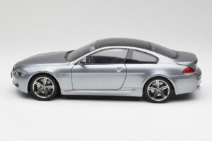 BMW M6 E63 Silver Szürke Kyosho 1:18 08703GR Fém – 4. kép a 8-ből