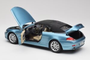 BMW 6 E64 Kabrió Világoskék Kyosho 1:18 80430153440 Fém – 5. kép a 8-ből
