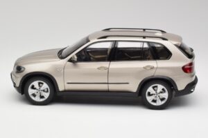 BMW X5 E70 4.8i Platinum Bronz Metál Kyosho 1:18 80430413413 Fém – 4. kép a 8-ből
