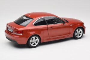 BMW 1 E82 Coupe Narancssárga Kyosho 1:18 80430427064 Fém – 3. kép a 8-ből