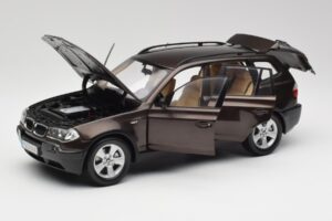 BMW X3 E83 3.0d Sötétbarna Metál Kyosho 1:18 80430300736 Fém – 2. kép a 8-ből