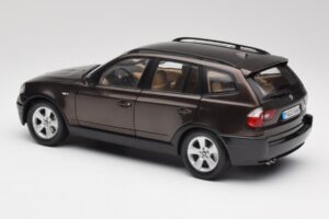 BMW X3 E83 3.0d Sötétbarna Metál Kyosho 1:18 80430300736 Fém – 7. kép a 8-ből