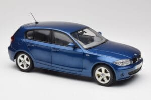 BMW 1 E87 Sydney Kék Kyosho 1:18 80430308600 Fém – 6. kép a 8-ből