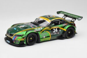 BMW Z4 E89 GT3 #24 Saudi Falcons K. Al Faisal / A. Binladen Dubai 24 Hours 2013 Minichamps 1:18 151132324 Fém