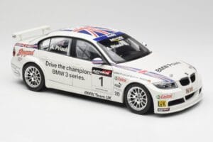 BMW E90 320si #1 A. Priaulx WTCC Champion 2006 Kyosho 1:18 80430429067 Fém – 6. kép a 8-ből